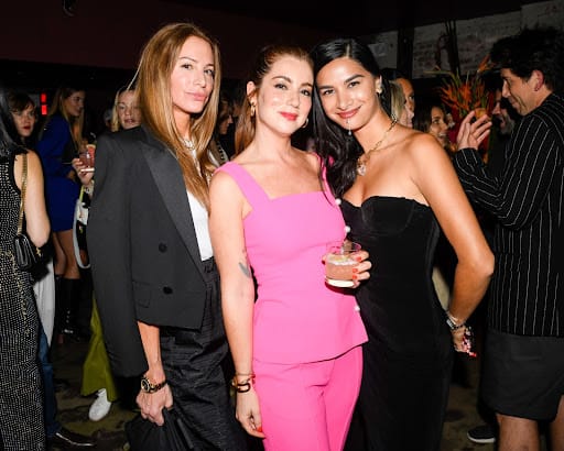 Jennifer Fisher, Jenna Perry, Vesper Ireland